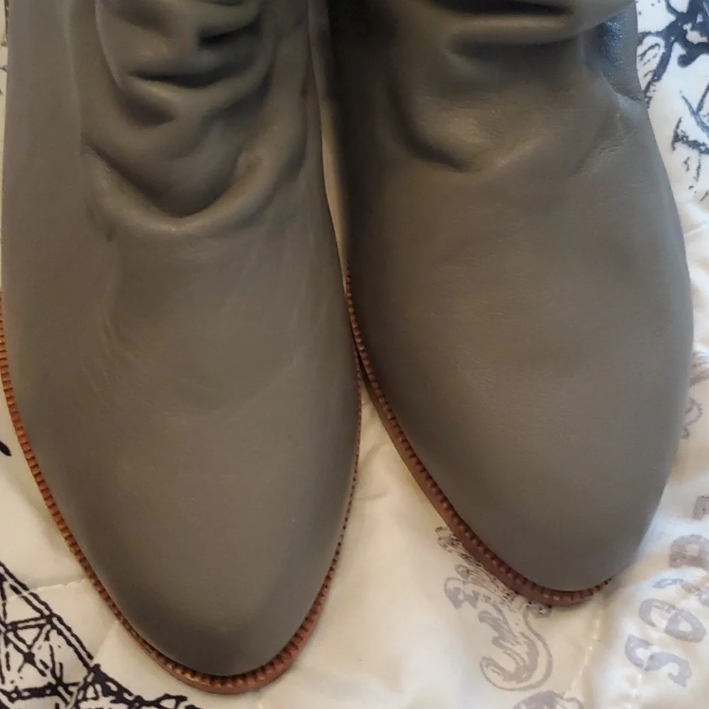 Vintage-Inspired Western Grey Ankle Boots – 100% Leather Cowboy Style Boot, Sz 5